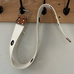 GAP grommet belt